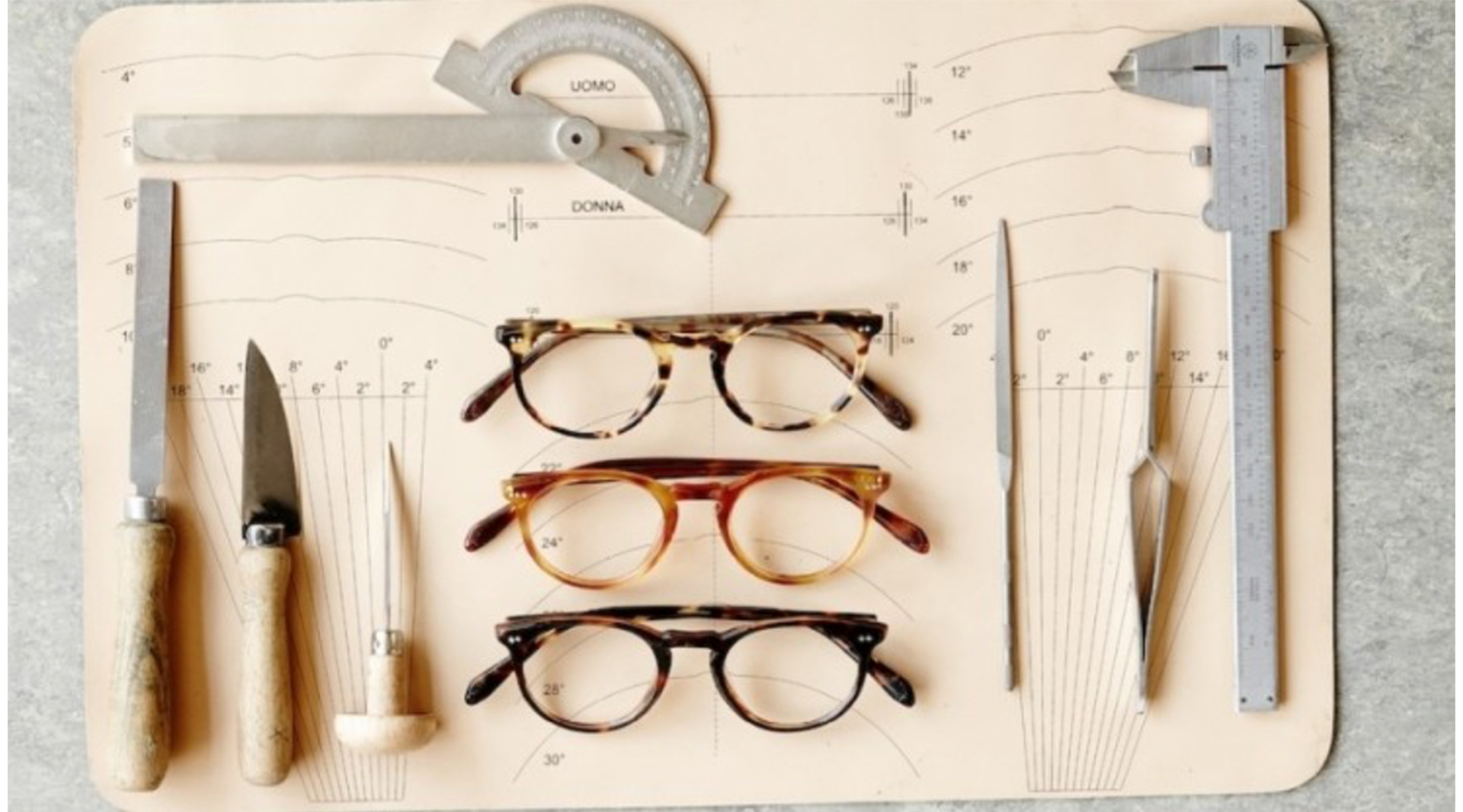 젠테스토어_Oliver Peoples