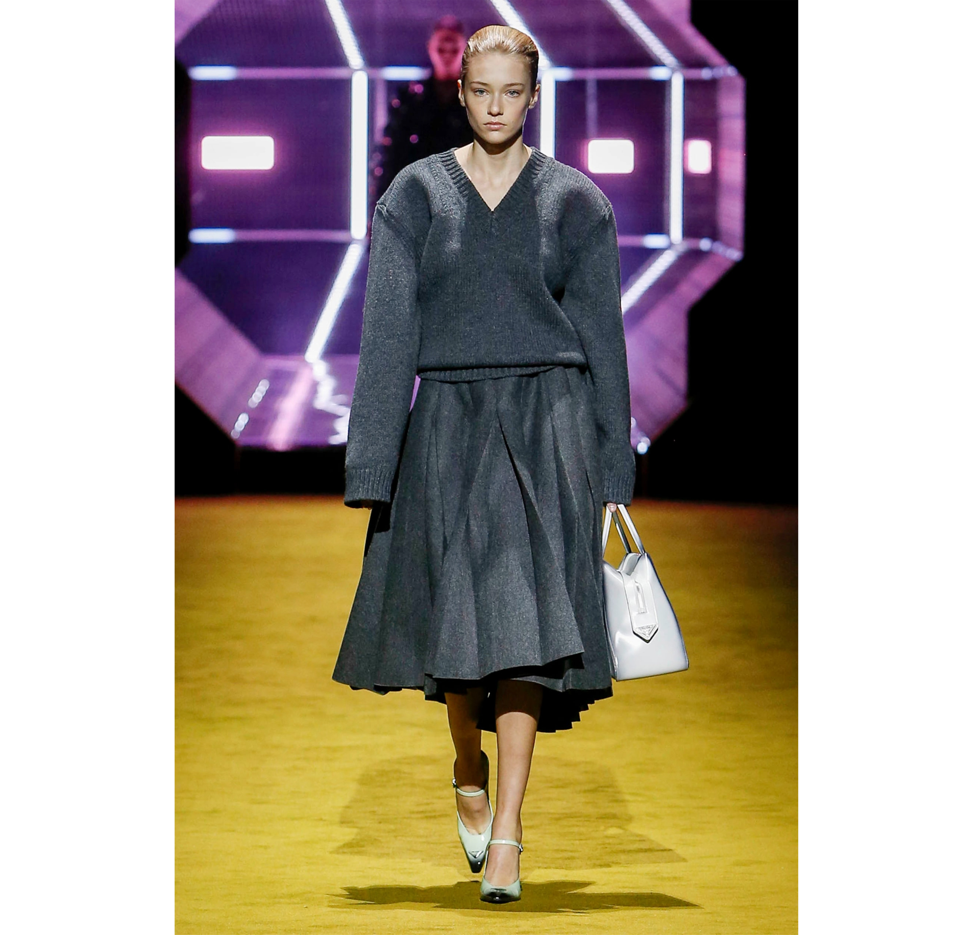 젠테스토어_Prada