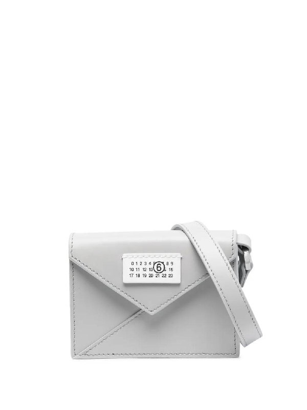 MM6 메종 마르지엘라(MM6 Maison Margiela) 넘버 로고 패치 미니